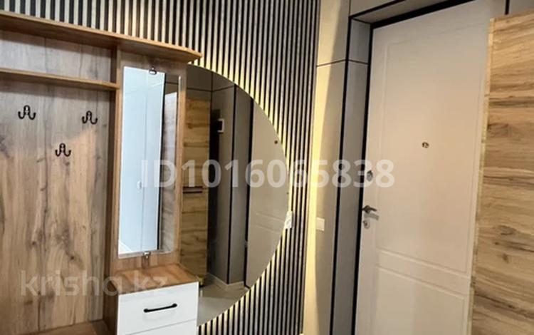 1-комнатная квартира · 40 м² · 2/12 этаж, мкр Дарабоз 91 — Рыскулова саина за 245 000 ₸ в Алматы, Алатауский р-н — фото 2