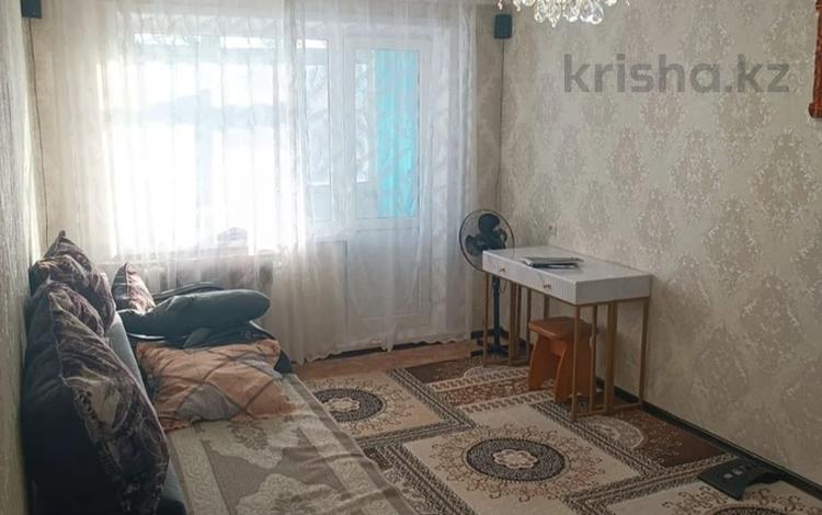 2-комнатная квартира · 45 м² · 2/5 этаж, Майкудук, 15й микрорайон — 16й микрорайон за 9.9 млн ₸ в Караганде, Алихана Бокейханова р-н — фото 2