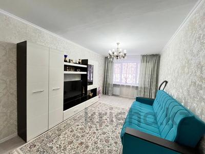 2-комнатная квартира, 45 м², 1/4 этаж, мкр №6 — Абая | Гимназия №86 | станция метро &quot;Сарыарка&quot; за 27.5 млн 〒 в Алматы, Ауэзовский р-н