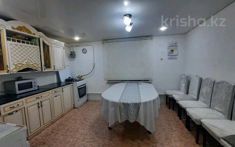 Часть дома · 3 комнаты · 100 м² · 5 сот., Зачаганск микрорайон Кендала за 22 млн 〒 в Уральске — фото 2