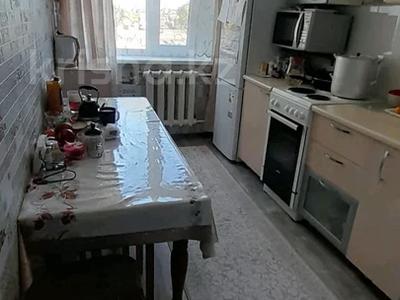 3-комнатная квартира · 64 м² · 2/6 этаж, Сатпаева 38 — Лана маркет за 19.3 млн 〒 в Экибастузе