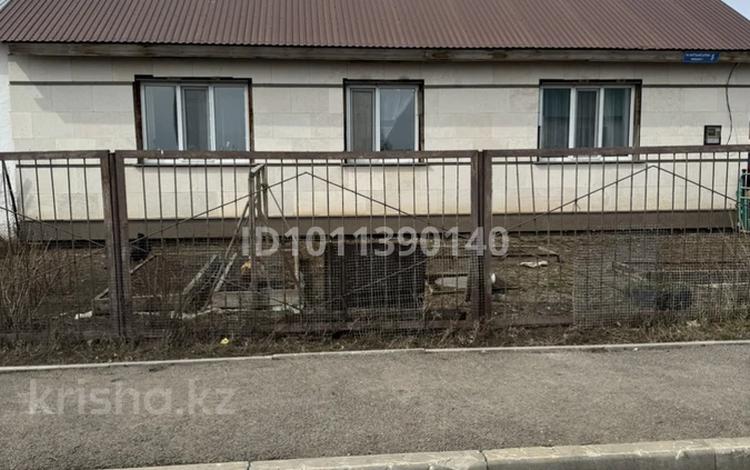Часть дома · 3 комнаты · 110 м² · 16 сот., Ыбырай алтынсарина 3/2 — От Талапкера 10 км в сторону Воздвиженки за 21 млн ₸ — фото 2