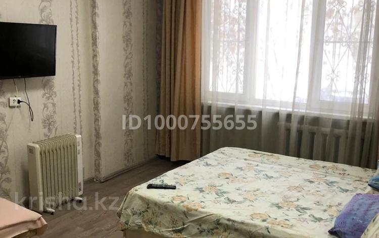 2-бөлмелі пәтер · 40 м² · 3/5 қабат, Бурова 9 — Кабанбай батыра, бағасы: 2 500 ₸ в Усть-Каменогорске, Ульбинский — фото 2