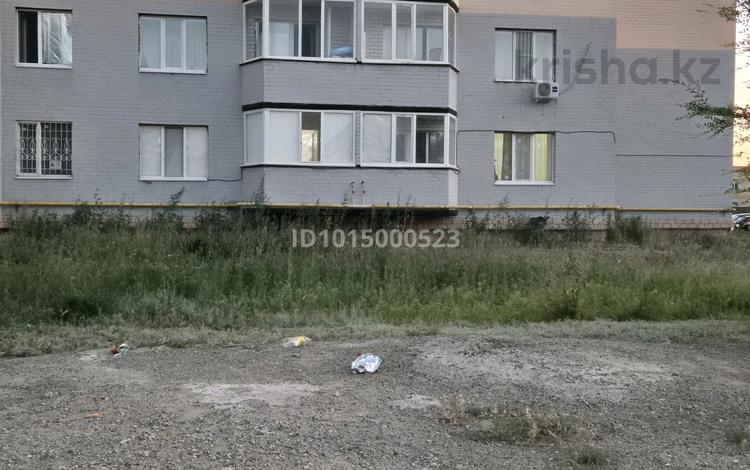 3-комнатная квартира · 68 м² · 1/9 этаж, Бопайхан — Нурситиде 3 болмели уй сатамын 68м² 2018 салынган Анвардын касында за 27 млн ₸ в Актобе — фото 2