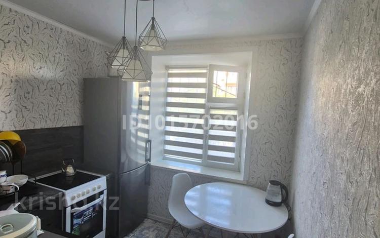 2-комнатная квартира · 45 м² · 1/4 этаж, Абая 28 за 180 000 ₸ в Балхаше — фото 2