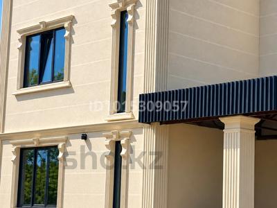 Жеке үй · 5 бөлме · 220 м² · 4 жүзд., Самурык — Мкр Жеруык, бағасы: 79.9 млн ₸ в Туздыбастау (Калинино)