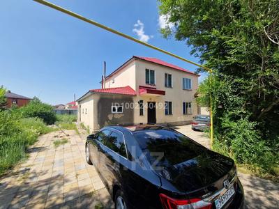 Отдельный дом · 6 комнат · 220 м² · 10 сот., мкр Уркер, Казтуган жырау 3 за 55 млн 〒 в Астане, Нура р-н