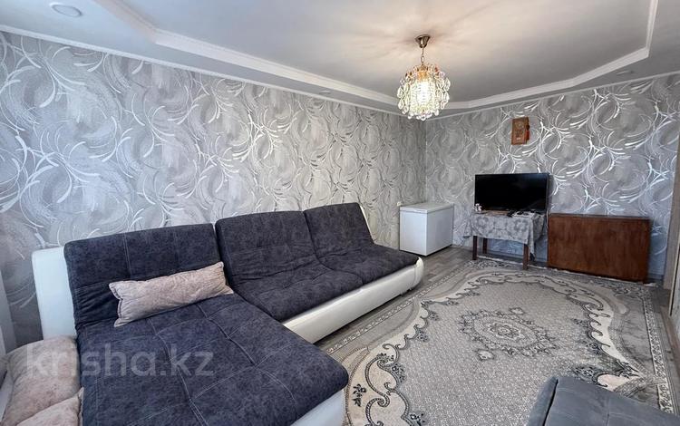 2-комнатная квартира · 45 м² · 5/5 этаж, мкр Юго-Восток, гапеева за 16.5 млн ₸ в Караганде, Казыбек би р-н — фото 2