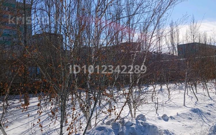 2-бөлмелі пәтер · 49 м² · 4/9 қабат, Привокзальная пл. 22, бағасы: 70 000 ₸ в Актобе, мкр Акжар — фото 2