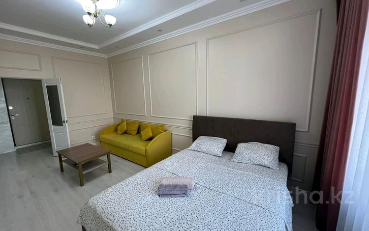 1-бөлмелі пәтер · 45 м² · 10 қабат, Алиби Жангельдина — Площадь имени Махамбета, Жарбосынова, сары арка, ЖК Заман, бағасы: 18 000 〒 в Атырау — фото 2