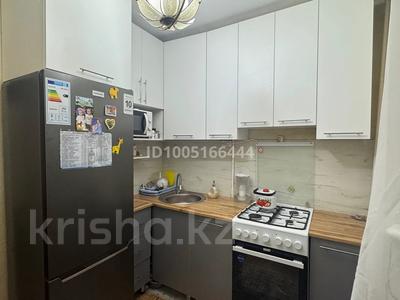 2-бөлмелі пәтер · 43 м² · 4/5 қабат, Ақбұлым ш/а., Мкр Каратау 31, бағасы: 13 млн ₸ в Таразе, мкр Акбулым