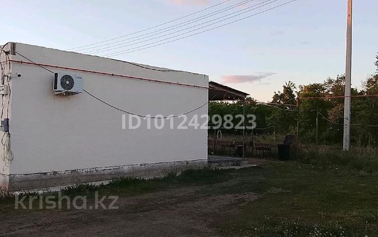 Жеке үй · 2 бөлме · 71 м² · 6 жүзд., Енбекши 33 33, бағасы: 22 млн ₸ в Караоткеле — фото 2