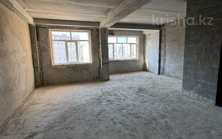 3-комнатная квартира · 92 м² · 5 этаж, 20-й мкр 38 за 23 млн ₸ в Актау — фото 2