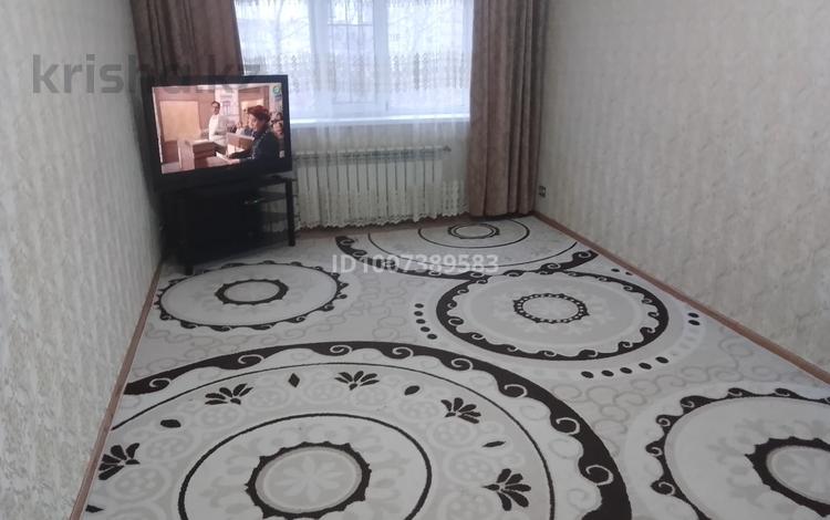 2-комнатная квартира · 57 м² · 5/5 этаж, мкр 8 70 за 130 000 ₸ в Актобе — фото 2