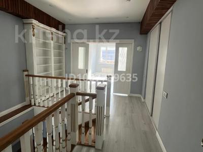 4-комнатная квартира · 140 м² · 9/10 этаж, мкр Тастак-2, Варламова 326 — Карасай батыра за 80 000 〒 в Алматы, Алмалинский р-н