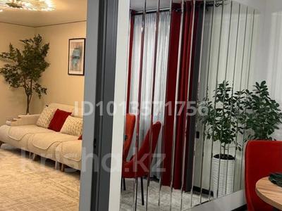 2-комнатная квартира · 64 м² · 2/5 этаж, Тулебаева 20 за 300 000 ₸ в 