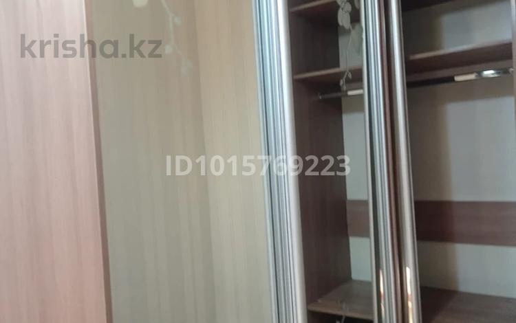 2-комнатная квартира · 56 м² · 3/9 этаж, мкр №1 68/4 за 300 000 ₸ в Алматы, Ауэзовский р-н — фото 2