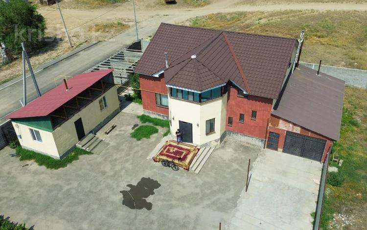 Жеке үй · 9 бөлме · 267 м² · 15 жүзд., Көктал ш/а 1а, бағасы: 45 млн ₸ в Талдыкоргане, мкр Коктал — фото 4