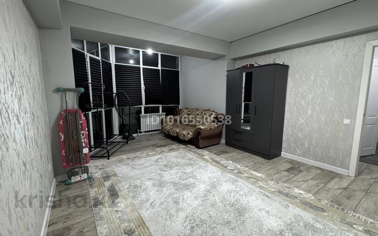 1-комнатная квартира · 50 м² · 4/5 этаж, Абылай хана 2/5 — Рядом кафе “Пещера” за 210 000 ₸ в Каскелене — фото 2