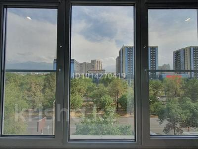 1-бөлмелі пәтер · 50 м² · 5/7 қабат, Абая 141 — Жарокова, бағасы: 44 млн ₸ в Алматы, Алмалинский р-н