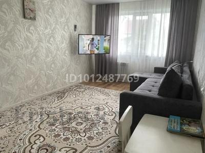 2-бөлмелі пәтер · 45 м² · 1/5 қабат, Строителей 2, бағасы: 12 млн ₸ в Аксу
