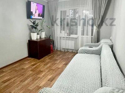 3 комнаты · 70 м² · 1 этаж, 6 микрорайон 45а за 60 000 〒 в Алматы, Алмалинский р-н