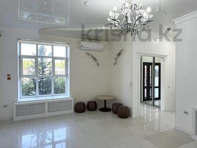 Еркін, кеңселер · 55 м², бағасы: 350 000 ₸ в Астане, Есильский р-н