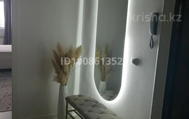 2-бөлмелі пәтер · 75 м² · 13/14 қабат, 17-й мкр, ​17-й микрорайон 6, бағасы: 320 000 ₸ в Актау — фото 2
