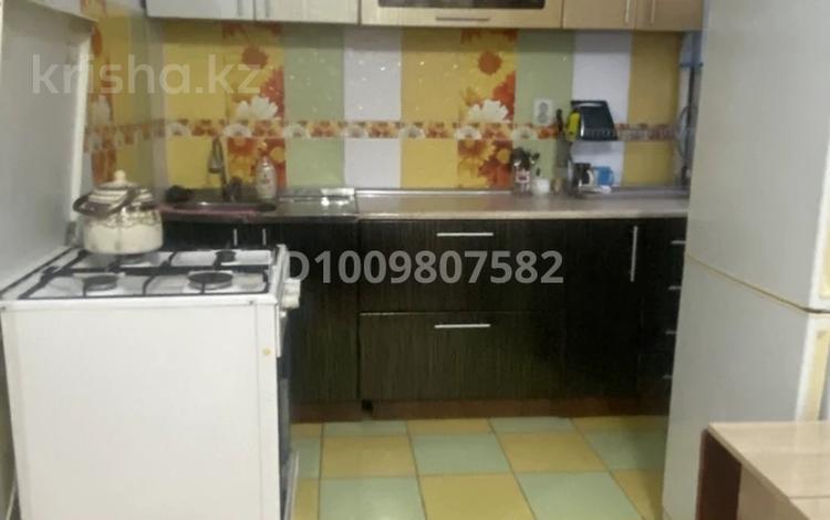 2-бөлмелі пәтер · 38 м² · 2/4 қабат, Жарокова 211, бағасы: 15 000 ₸ в Алматы, Бостандыкский р-н — фото 2