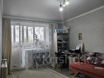 1-комнатная квартира · 32.7 м² · 5/5 этаж, 4й микрорайон за 13.5 млн 〒 в Уральске