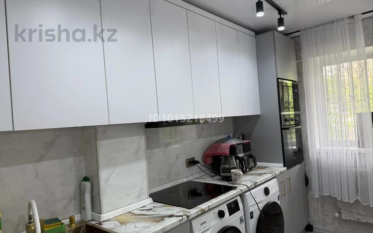 2-бөлмелі пәтер · 49 м² · 1/5 қабат, 2 мкр 17 — Црб больница, бағасы: 23 млн ₸ в Есик — фото 2