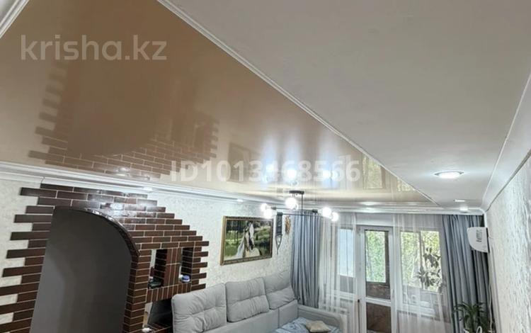 2-комнатная квартира · 46 м² · 3/5 этаж, Майкудук, 12й микрорайон 37 за 11 млн ₸ в Караганде, Алихана Бокейханова р-н — фото 2