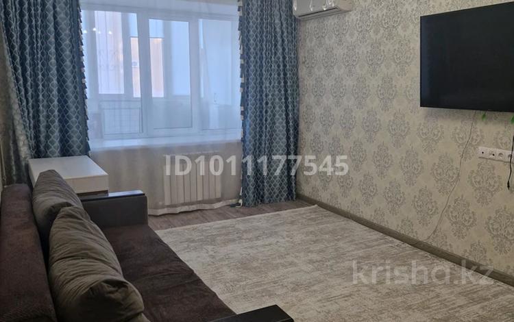 2-бөлмелі пәтер · 61 м² · 2/5 қабат, мкр. Алтын орда 22 — Тауелсиздик, бағасы: 250 000 ₸ в Актобе — фото 2