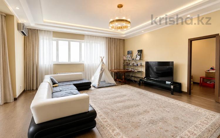 4-бөлмелі пәтер · 160 м² · 10/10 қабат, Аль-Фараби 110 е — ВИД НА ГОРЫ, бағасы: 132 млн ₸ в Алматы, Медеуский р-н — фото 17