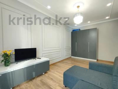 2-комнатная квартира, 40 м², Манаса за 42.5 млн 〒 в Алматы, Алмалинский р-н