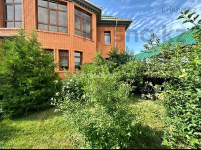 Отдельный дом · 7 комнат · 300 м², мкр Думан-2 — Находиться возле Гимназия №172 за 1.5 млн 〒 в Алматы, Медеуский р-н