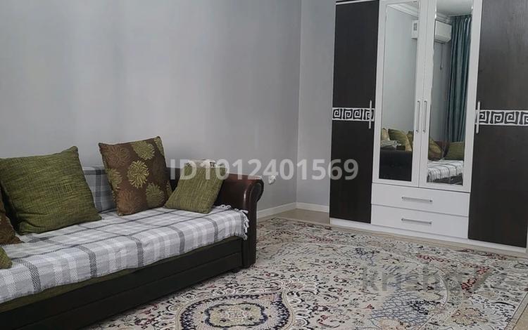 1-бөлмелі пәтер · 55 м² · 6/9 қабат, Микрорайон Аксай-4 121 — Жубанова Саина, бағасы: 250 000 ₸ в Алматы, Ауэзовский р-н — фото 2
