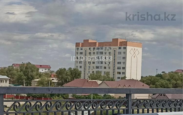 3-бөлмелі пәтер · 76 м² · 9/9 қабат, пгт Балыкши, Байжигитова 74, бағасы: 27 млн ₸ в Атырау — фото 63