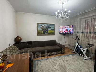 3-комнатная квартира, 70 м², 10/12 этаж, мкр Аксай-1А, бауыржана момушулы за 31.5 млн 〒 в Алматы, Ауэзовский р-н