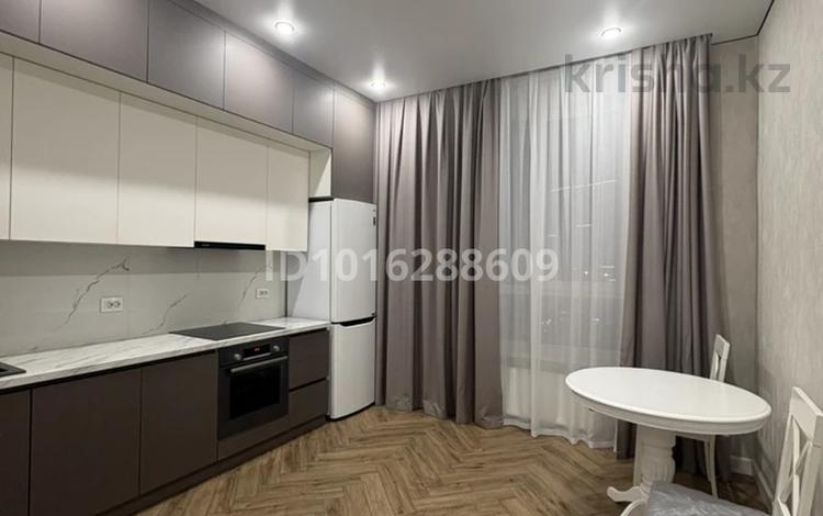 1-комнатная квартира · 42 м² · 4/23 этаж, Мангилик Ел 59 за 400 000 ₸ в Астане, Есильский р-н — фото 2