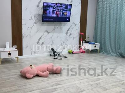 3-бөлмелі пәтер · 83 м² · 2/5 қабат, микрорайон юность 2, бағасы: 38 млн ₸ в Семее