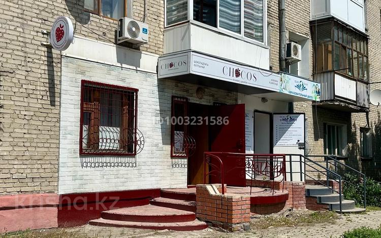 Свободное назначение, офисы, магазины и бутики, салоны красоты, развлечения, кабинеты и рабочие места, студии · 35 м² за 180 000 〒 в Петропавловске — фото 2