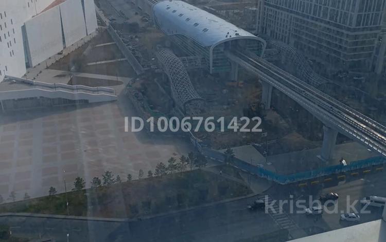 3-комнатная квартира · 127 м² · 18/22 этаж, Шамши Калдаяков 11 — Калдаякова Тауелсиздик за 65 млн ₸ в Астане, Сарайшык р-н — фото 2