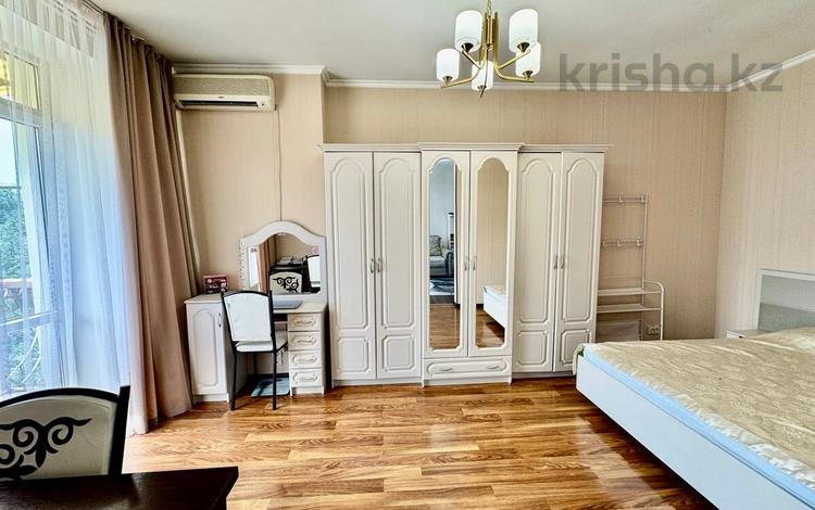 2-бөлмелі пәтер · 50.5 м² · 4/4 қабат, Толе би, бағасы: 45 млн ₸ в Алматы, Алмалинский р-н — фото 2