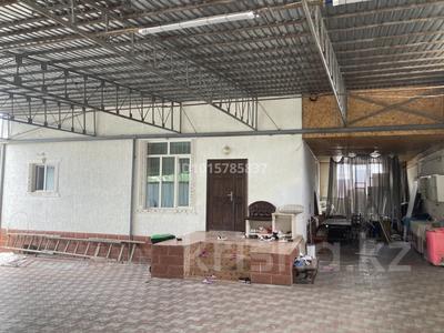 Отдельный дом · 6 комнат · 275 м² · 9.21 сот., Достык 26А — Абылайхана-Достык Плодоконсервный за 95 млн ₸ в Каскелене