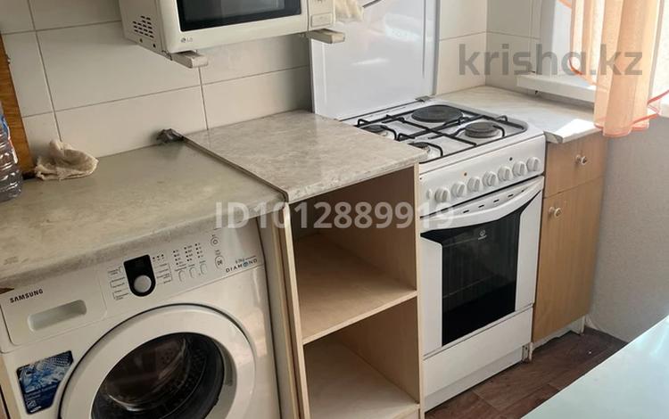 2-бөлмелі пәтер · 45 м² · 4/5 қабат, мкр Юго-Восток, 29й микрорайон 8, бағасы: 150 000 ₸ в Караганде, Казыбек би р-н — фото 2