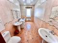 7-бөлмелі пәтер · 380 м² · 8/10 қабат, Иманова 10/1 — Пересечение Республики, бағасы: 175 млн ₸ в Астане, р-н Байконур — фото 15