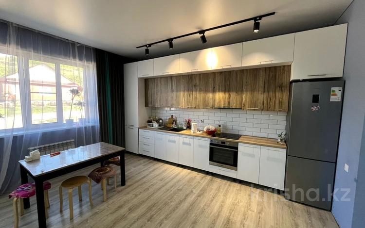 Отдельный дом · 4 комнаты · 150 м² · 16 сот., Льва Гумилева 455 за 45 млн ₸ в Усть-Каменогорске — фото 2