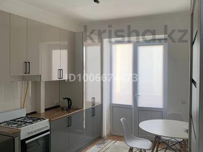 1-бөлмелі пәтер · 48 м² · 7/7 қабат, 11 18/1 — Ресторан балкон, бағасы: 3 000 〒 в Туркестане