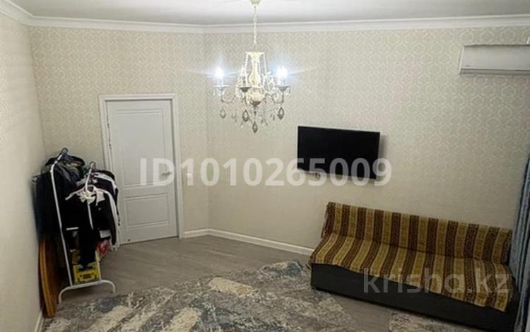 2-бөлмелі пәтер · 57 м² · 4/7 қабат, 17-й мкр 116, бағасы: 20 млн ₸ в Актау — фото 2